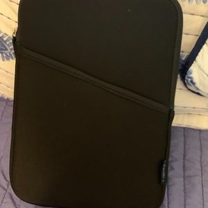 iPad or tablet pouch holder sleeve black